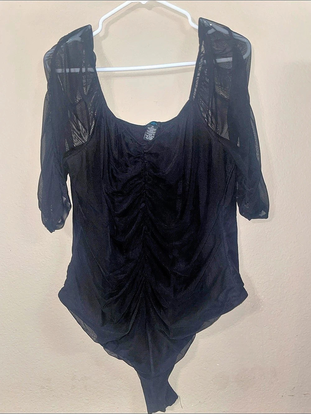 Black Ruched Lace half-Sleeve Bodysuit
